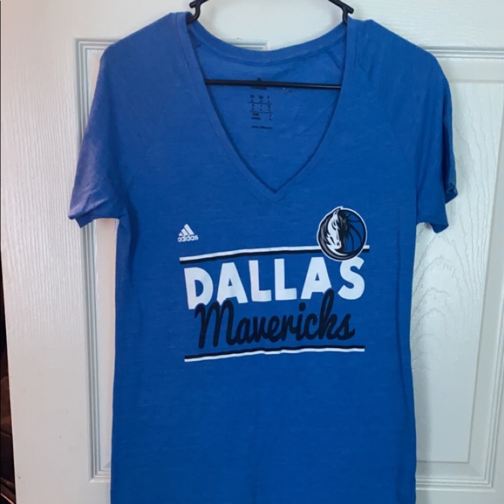 Dallas Mavericks Vneck